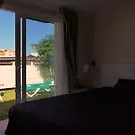 Island Village アデヘ