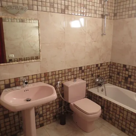 Island Village 阿德耶