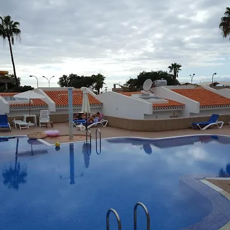 Villa Island Village *