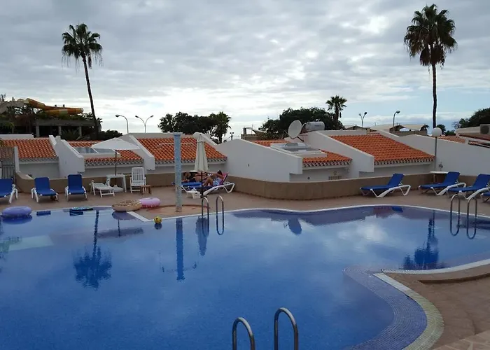 Villa Island Village *